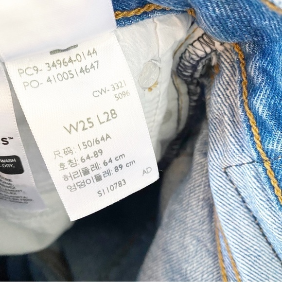 LEVI’S Wedgie Straight Jean In Oxnard Haze Medium Wash - Picture 14 of 14